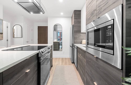 Inner Harbour Condo | Stylish One Bedroom Retreat, Downtown Victoria, Fitness Room, Incredible Location!