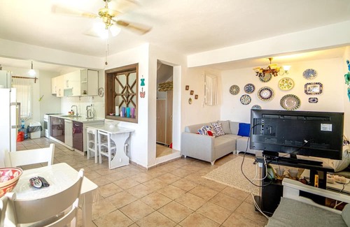 Dagbelen Villa | Stunning Sea View Villa w Garden, 5 min to Beach