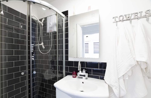 Skegby Apartment | Mansfield Town centre Flats