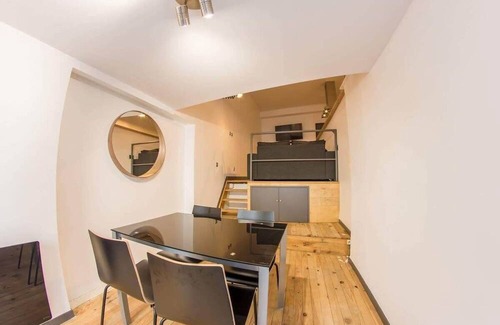 Serin Apartment | Joli loft atypique - Métro Valmy