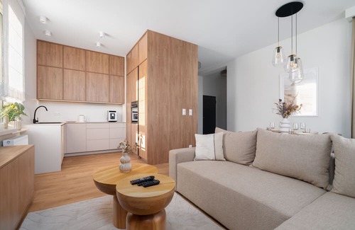 Poznan Apartment | Beige Apartment Poznań by Renters