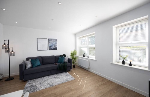 Nightingale Apartment | Contemporary 2-Bedroom Apart near Balham