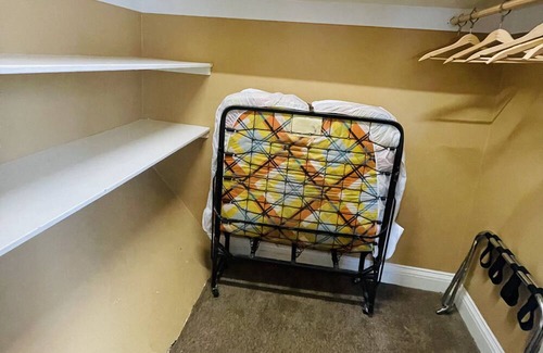 Clemmons Apartment | Lusting Room 2queen - Non- Smoking- No Pet
