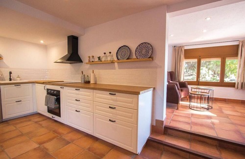 Sant Cebria de Vallalta Villa | Sophisticated elegance and views close to BCN!