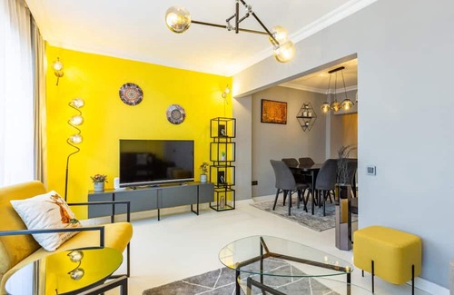 Osmanbey Apartment | Central and Chic Flat on Rumeli Street, Nisantasi