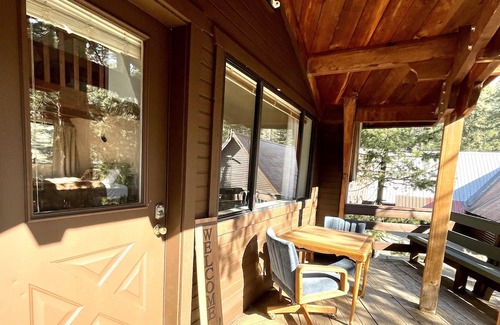 Echo Lake Cabin | Cozy chalet near Sierra at Tahoe ski lift