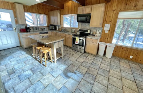 Upper Kingsbury House | Mountain Chalet Near Heavenly! Hot tub, cold plunge, sauna