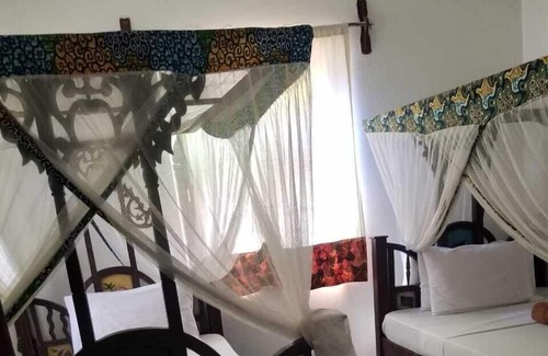 Stone Town Bed & Breakfast | WARERE TOWN HOUSE