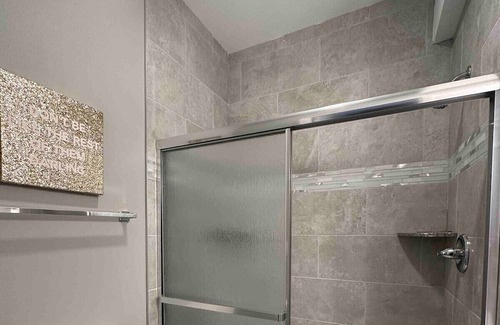 West End Apartment | {WestEnd Two} Stylish & Cozy