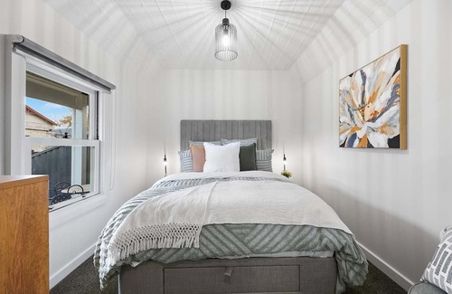 Ballarat East Cottage | Meet Maggie May, the cutest renovated 1850s miners cottage, close to attractions