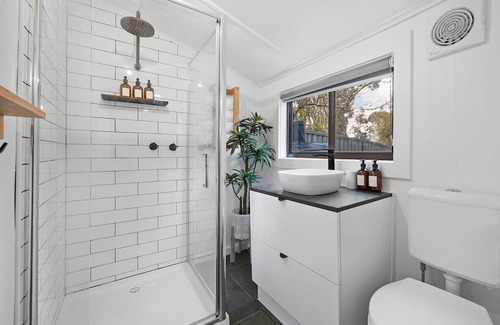 Ballarat East Cottage | Meet Maggie May, the cutest renovated 1850s miners cottage, close to attractions