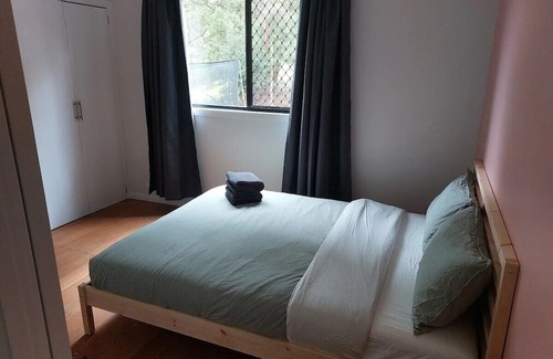 Kin Kin House | kin kin cottage, Noosa hinterland, walk to town.