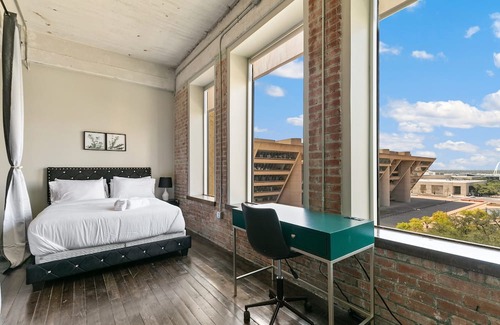Cedars Apartment | Butler 322