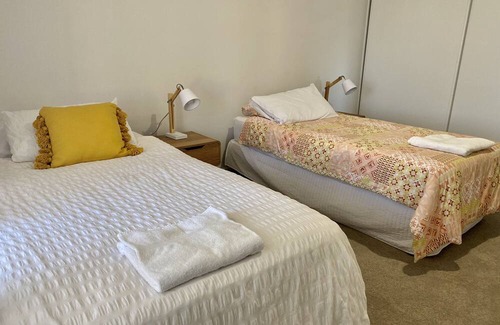 Overland Corner House | 3 bedroom house with River views