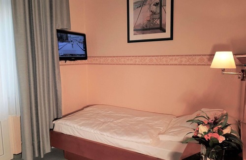 Bad Neuenahr-Ahrweiler Hotel | Single room bath or shower / WC - Krupp, Hotel
