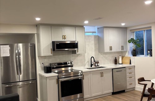 Halton Regional Municipality Apartment | Cozy Basement Apartment in Milton. 1 Hour drive from Niagara falls and Toronto!