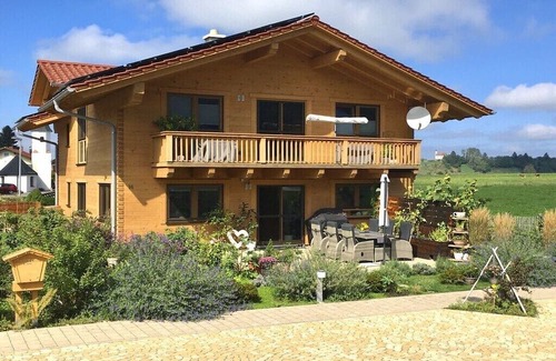 Buching House | Log cabin Green Heart