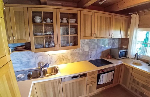 Landskron House | Beautiful private villa for 5 guests with WIFI, TV and terrace