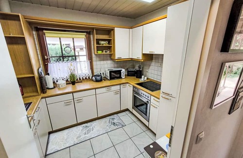 Altenburschla House | Stunning private villa for 5 guests with WIFI, TV and patio