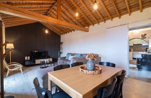 Feteiras Ski Chalet | Atlantic Seaview Window