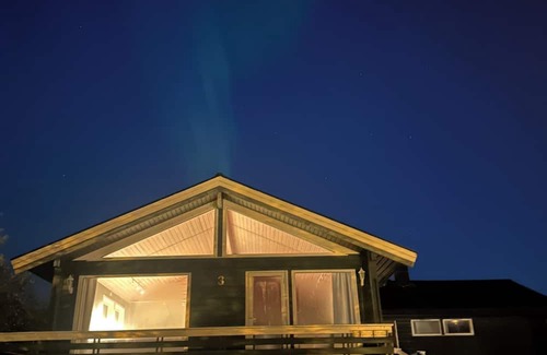 Tromso Apartment | Kaldfjord Aurora Apartments New. Parking. Nice neighborhood close to mountain