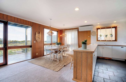 Torquay House | Absolute beachfront Views , Bohemian charm on the Esplanade.