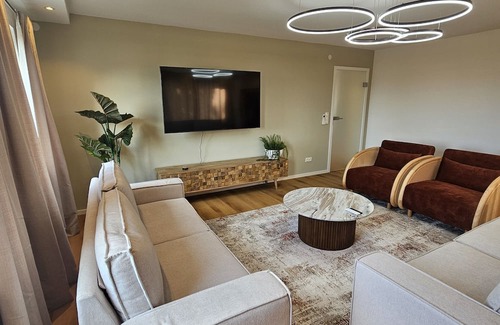 Bad Aibling Apartment | Luxus Suite am Kurpark