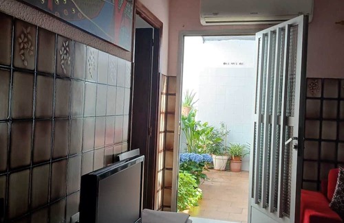 Moncofar Cottage | Cottage (pet friendly) nearby beaches and dog friendly beaches.