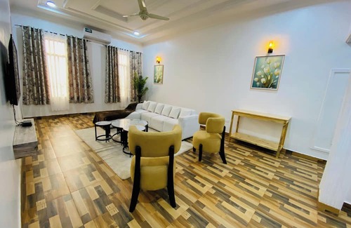 Nungwi House | 3-bedroom house in lovely Nungwi with AC,living room,kitchen & streaming service