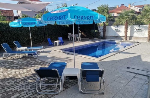 Kavadarci House | The Withe HousenCharming 2-bedroom house in serene Kavadarci with AC