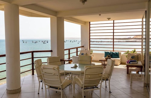 Las Pocitas Condo | Frente al mar, lujoso apartamento. vista espectacular. Playa Las Pocitas-Mancora