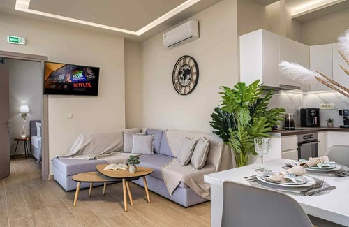 Pantokratoras Villa | Pietra Cave Suite with private pool