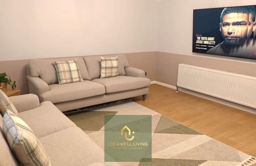 Little Chalfont Apartment | Chalfont Haven - Stylish 2-Bed Apartment, with Free Parking
