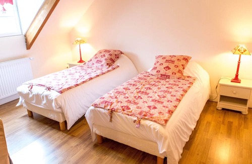 Guilly Bed & Breakfast | Elegant room by the Loire, near Paris