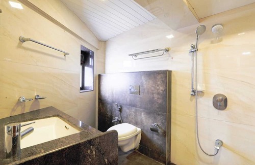 Jogeshwari East Hotel | Hotel JK Regency with 26 Rooms & a Conference Hall with 50 to 80 pax capacity.