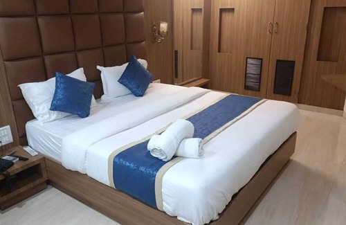 Jogeshwari East Hotel | Hotel JK Regency with 26 Rooms & a Conference Hall with 50 to 80 pax capacity.