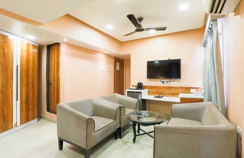 Jogeshwari East Hotel | Hotel JK Regency with 26 Rooms & a Conference Hall with 50 to 80 pax capacity.