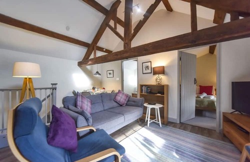 Alsop en le Dale Cottage | Peaceful Farm Cottage in the Peak District, close to walking trails.