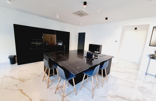 Douai Apartment | Luxury apartment in Douai center with wifi, air conditioning, and terrace