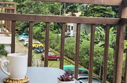 Puerto Princesa City Centre Apartment | Cozy Studio, Smart Lock, Balcony, Near Airport Puerto Princesa City, Palawan.