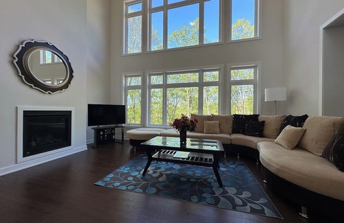 Dwight Cottage | 3000SF Modern Cottage Algonquin, Muskoka