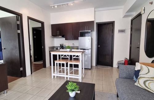 Ugong Condo | Kasara C5 Pasig 2BR 2BA WowHigh Corner Spectacular Views Arcovia SM Tiendesitas