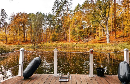 Koenigs Wusterhausen Boat Rental | Houseboat 'BunBo 1060' with Lake View