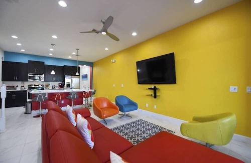 Davenport House | Colorful & Kid Friendly 5Bd Pool TH Festival-422CD