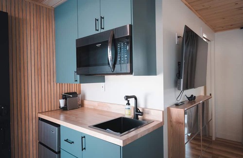 Center City House | Nordic Harbor | Room 1 | Acorn Oak
