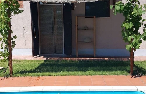 Barbara House | Ruhiges Ferienhaus mit Pool und Großem Garten