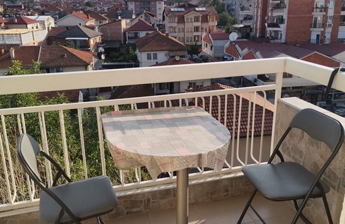 Ohrid Apartment | Charming 1-bedroom galery apartment with WiFi, AC in the phenomenal Ohrid