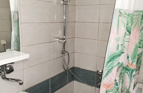 Ohrid Apartment | Charming 1-bedroom galery apartment with WiFi, AC in the phenomenal Ohrid