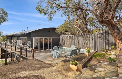 Fairhaven House | Orchid Haven - Bushland Retreat for Families and Groups.