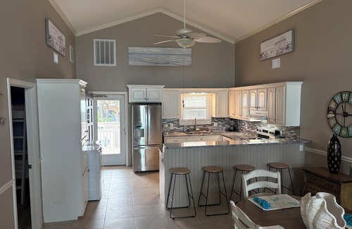 Cherry Grove Beach House | Oceanfront Cherry Grove 4-bed 4-bath pet friendly swim spa hot tub close 2 ALL